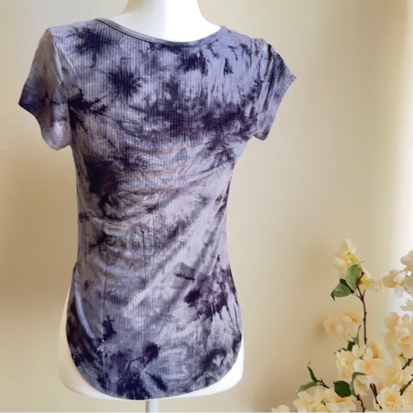 RINGOSTONE Short sleeve deep v-neck tee in softest cotton modal spandex shirt. S - Picture 6 of 7